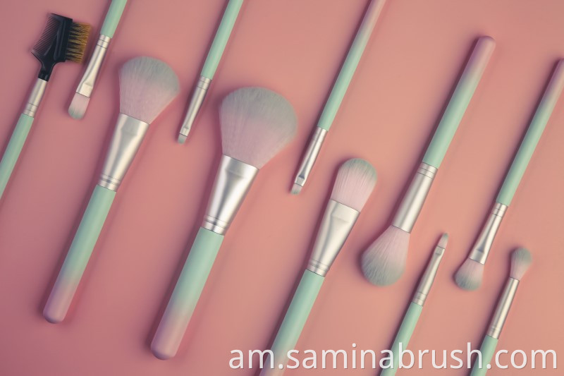 Makeup Brush Type 04